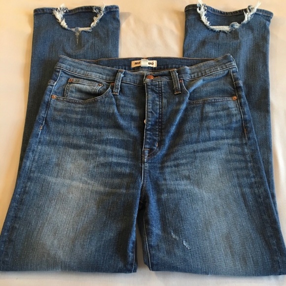 Madewell Rivet & Thread Flare Jean - Picture 5 of 8